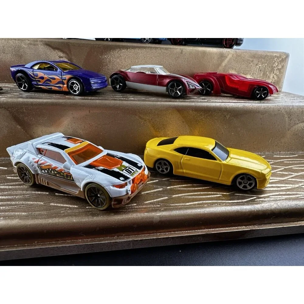 Lot Of 12 Hot Wheels‎ Maisto Diecast Cars And Trucks Modern And Vintage